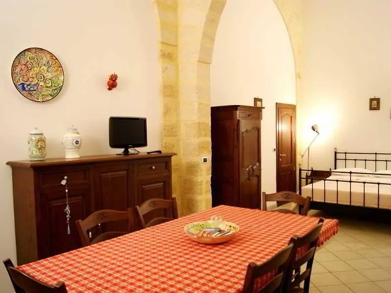 Alojamento de Acomodação e Pequeno-almoço Federico II Acomodação com café da manhã Brindisi